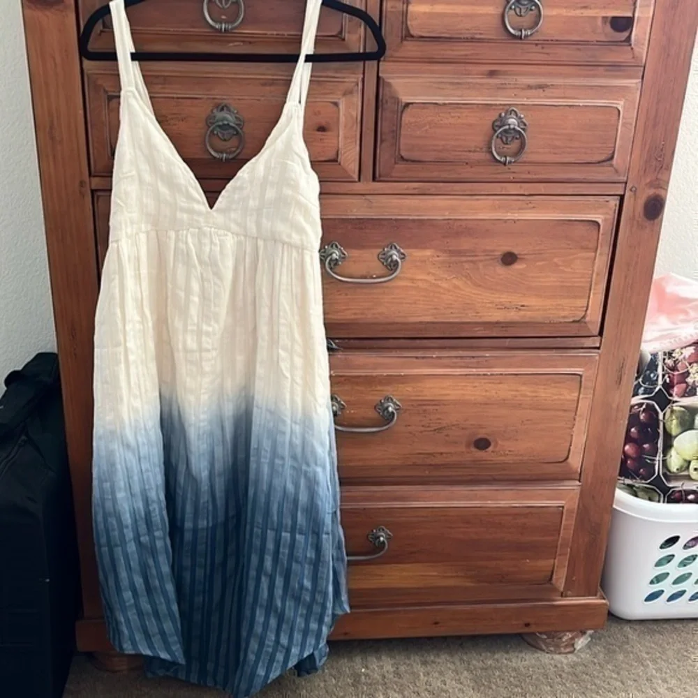Hem & Thread Women’s Cream And Blue Ombré Dress, Size Medium NWT